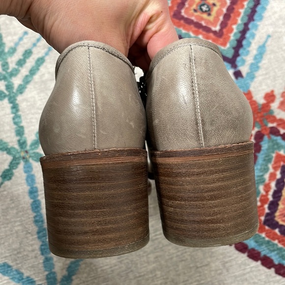 Caslon Faye Block Heel Ankle Boots - Picture 8 of 8